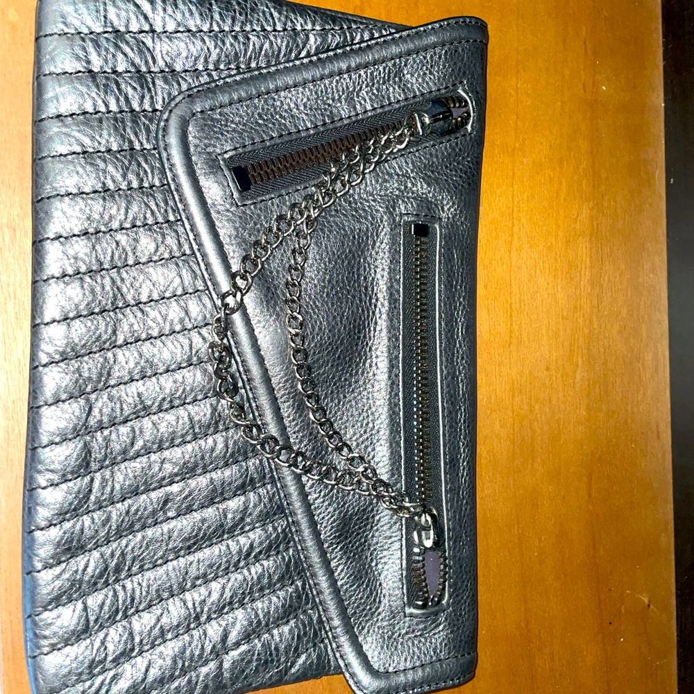 Sanctuary clutch